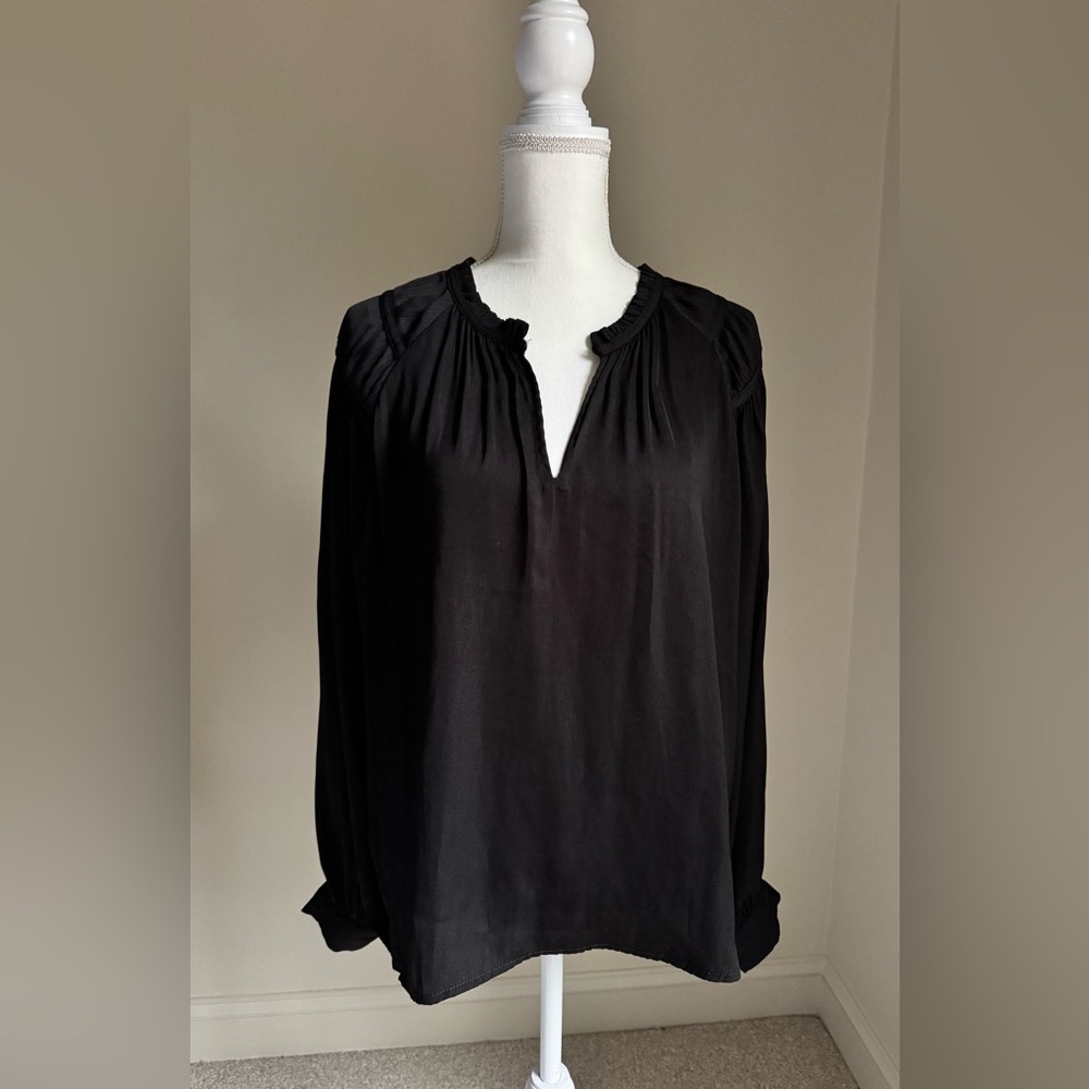 THE LIMITED Black Pleated Shoulder Long Sleeve Silky Top Sz XL